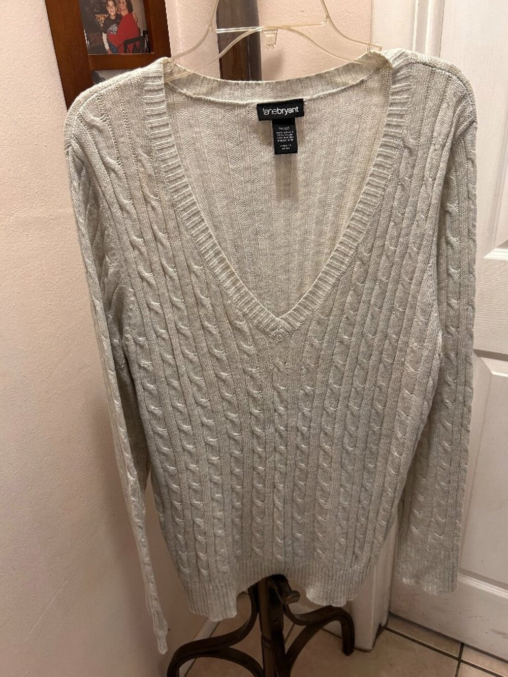 Lane Bryant Gray Cable Knit V Neck Sweater (18/20) Good Condition